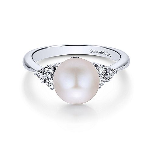 14K White Gold Diamond and Pearl Ring